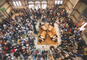 Canto Ostinato in de Stationshal in Groningen 2000
